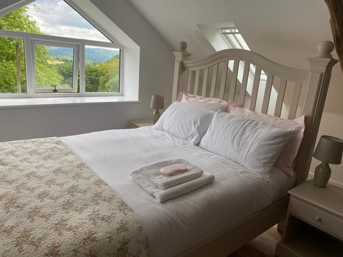 Pippin Lodge Llanwrda Eksteriør billede