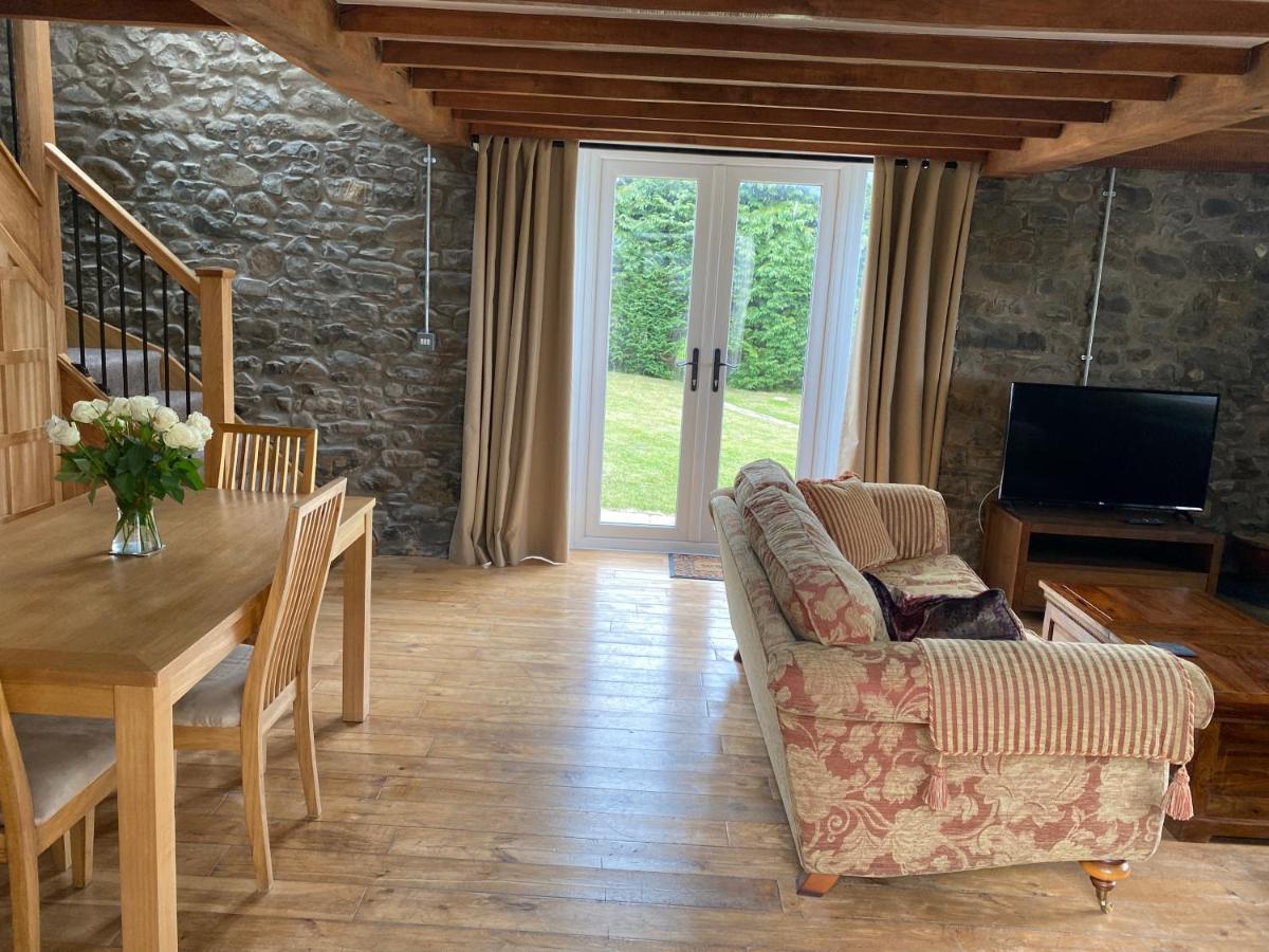 Pippin Lodge Llanwrda Eksteriør billede