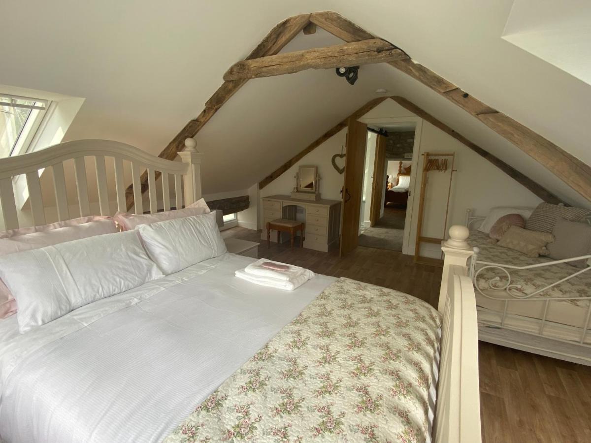 Pippin Lodge Llanwrda Eksteriør billede