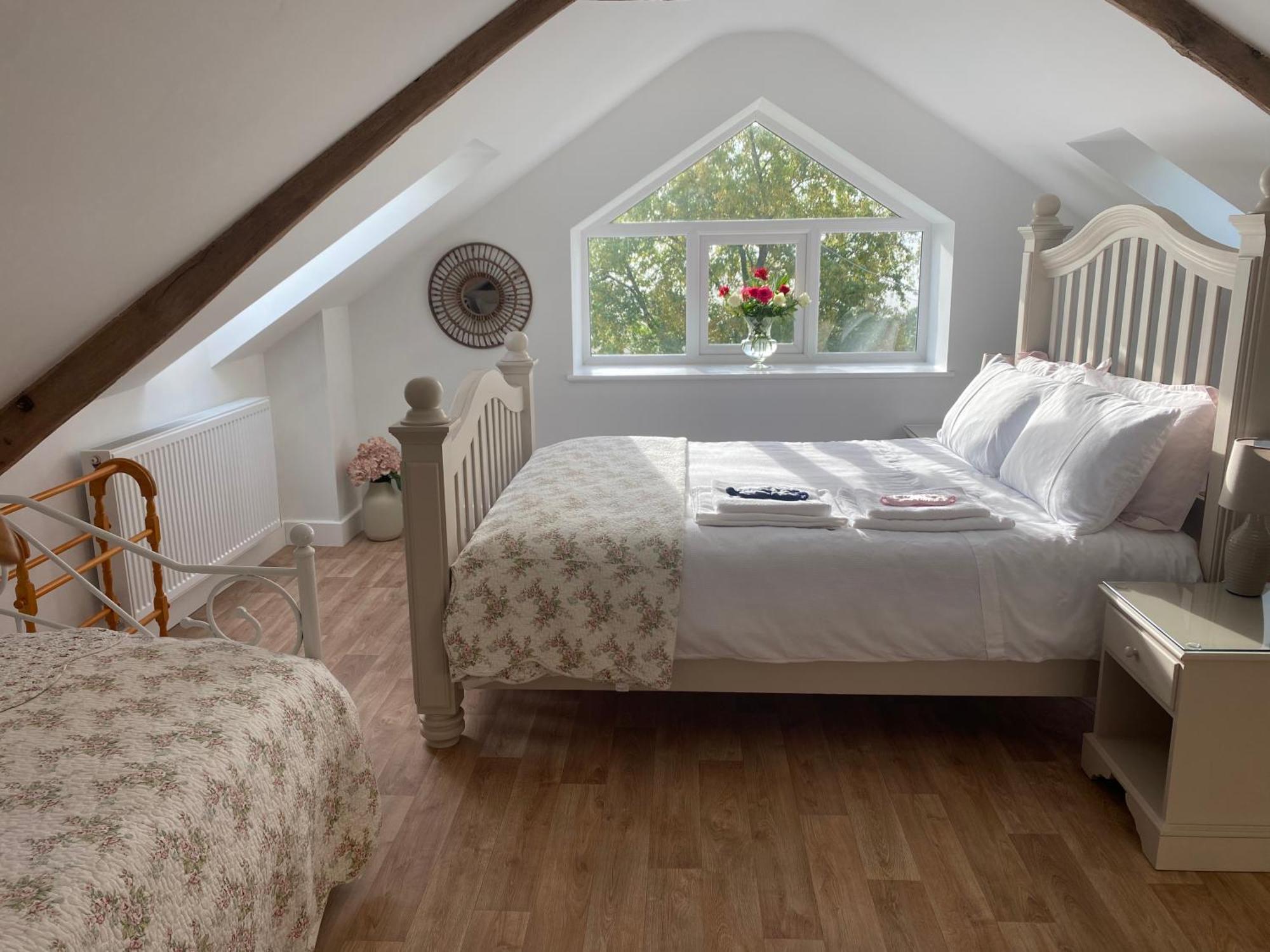 Pippin Lodge Llanwrda Eksteriør billede